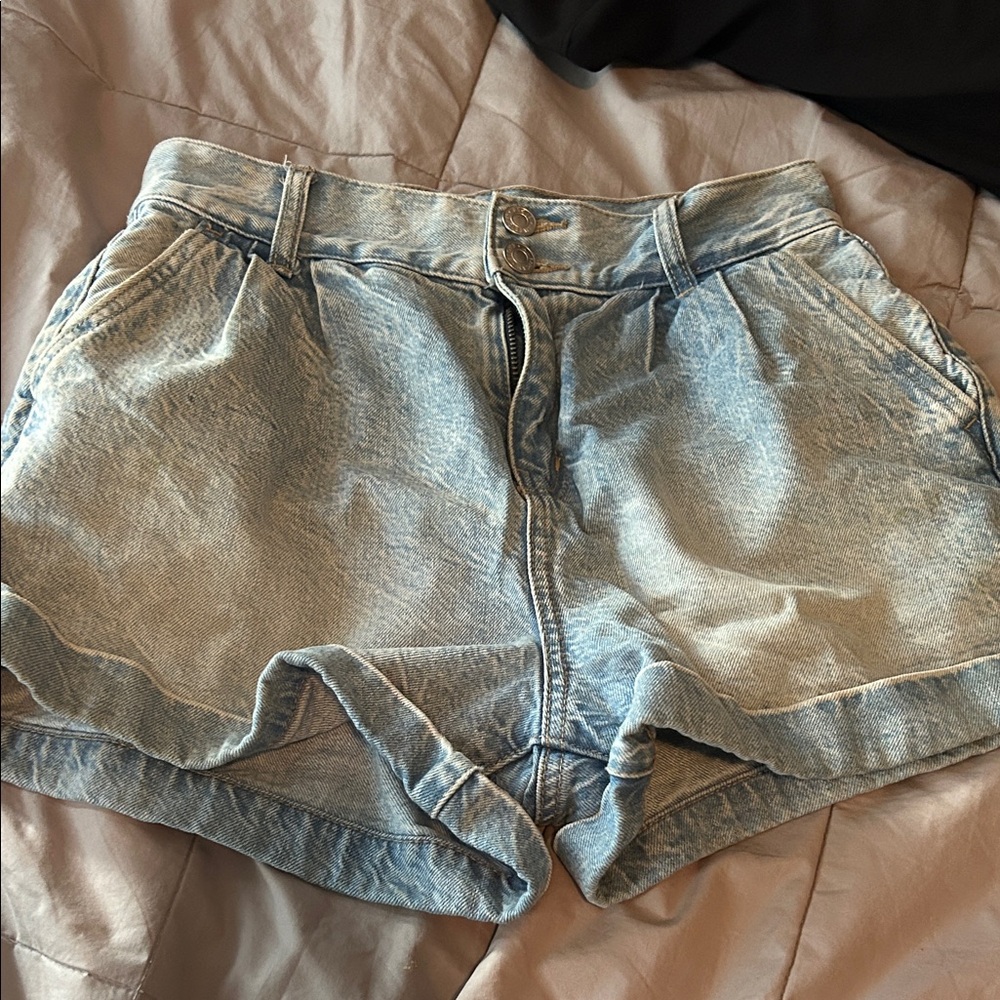 American Eagle Mom shorts